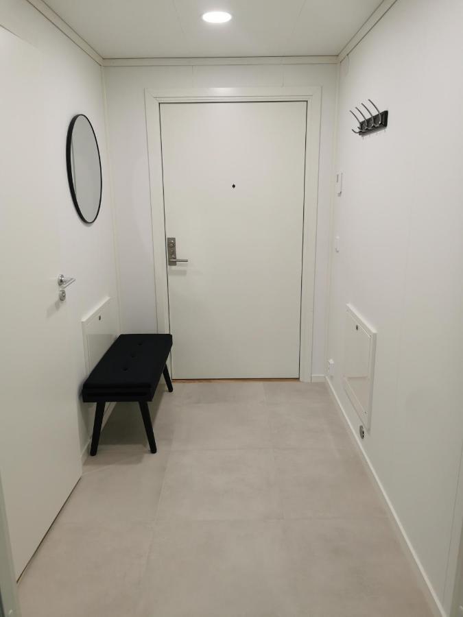 Lofoten Studio Apartment, Vestermyrveien 11 สโวลแวร์ ภายนอก รูปภาพ
