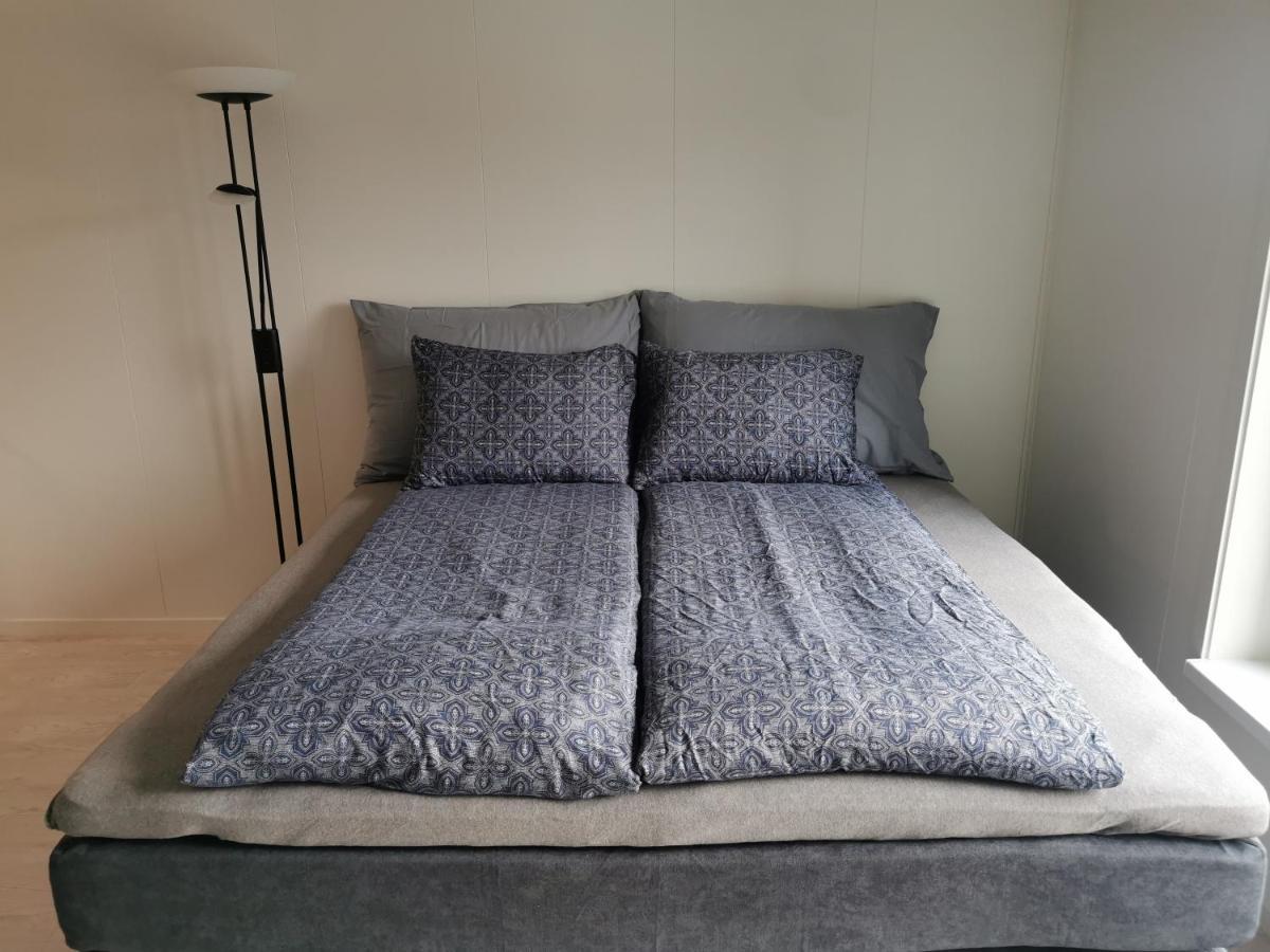 Lofoten Studio Apartment, Vestermyrveien 11 สโวลแวร์ ภายนอก รูปภาพ